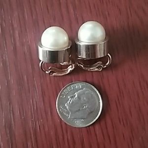 Vintage Pearl with gold clip-on earrings